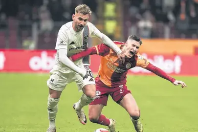 Aslan ışık vermiyor!