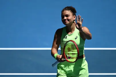 Avustralya Açık'ta Zverev ve Paolini ikinci tura çıktı