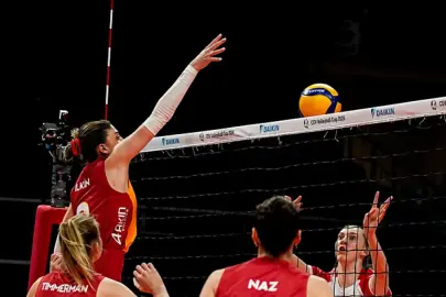 Galatasaray Kadın Voleybol Takımı evinde kazandı!