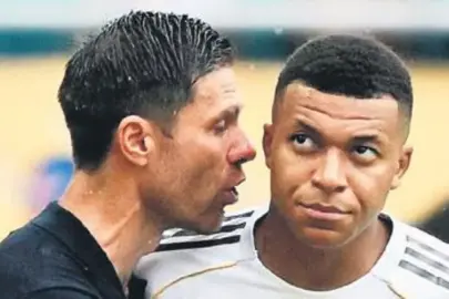 Hem gönderdi hem mesaj attı!