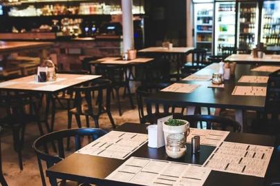 Kafe ve restoranlarda masa ve servis ücretleri kaldırıldı