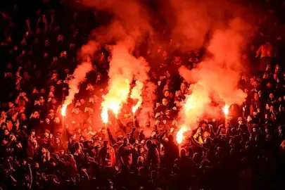 Tribünler aslan gibi