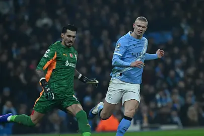 Uğurcan Çakır, Şampiyonlar Ligi’nde gösterdiği performansla dikkat çekti