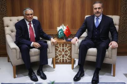 Bakan Fidan Pakistan Dışişleri Bakanı Ishaq Dar ile görüştü