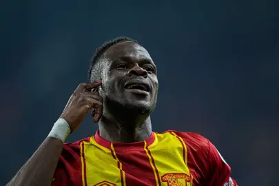 Beşiktaş'ın yeni transferi Junior Olaitan, İstanbul'a geliyor!