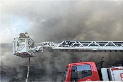 Buca’da süt mandırasında yangın