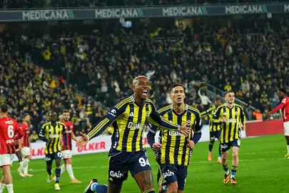 Fenerbahçe bu sezon 3. kez ilk yarıda 3 gol attı!