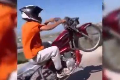 Hatay’da motosiklet sürücüsüne akrobatik hareketten 77 bin lira ceza