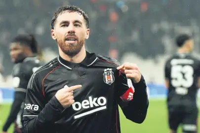 Kaptan gemiyi kurtardı!