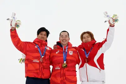 Kira Kimura'dan Kış Olimpiyatları'nda altın madalya!