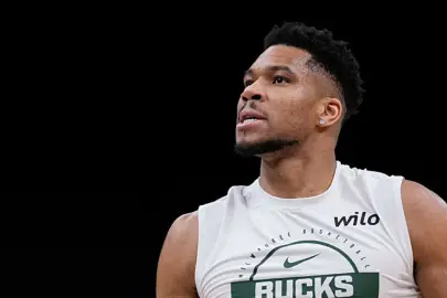 NBA yıldızı Antetokounmpo, Chelsea Kadın Futbol Takımı'na ortak oldu