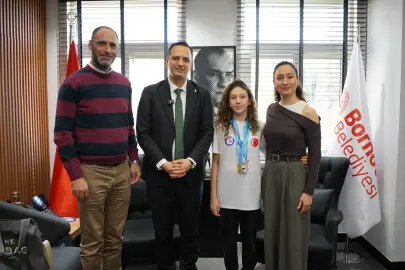 Bornovalı şampiyonlardan Başkan Eşki'ye gurur ziyareti