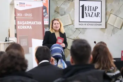 Bursa Osmangazi'de '1 Kitap 1 Yazar'ın konuğu Cansel Oruç oldu