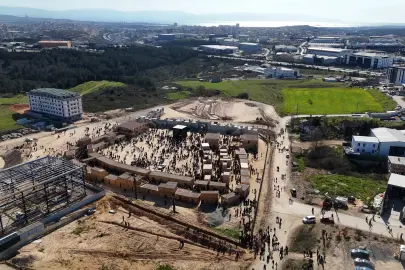 Çayırova Mekke Film Platosu, ziyaretçi akınına uğradı