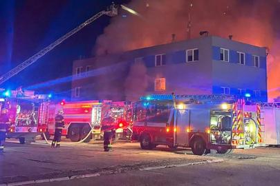 Çekya'da siyonist rejim ile bağlantılı silah fabrikası kundaklandı