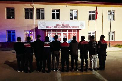 Cezaevine uyuşturucu sokmaya çalışırken yakalandılar
