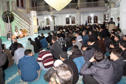 Diyarbakır'da Kadir Gecesi dualarla ihya edildi