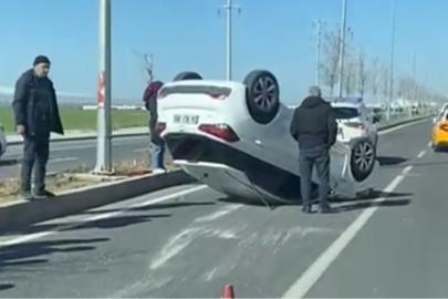 Diyarbakır'da otomobil takla attı: Bir yaralı