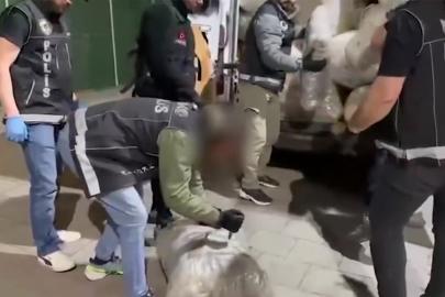 İzmir’de 1 ton 346 kilogram skunk ele geçirildi