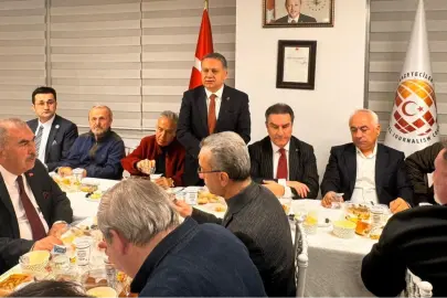 KGK iftarında gündem savaş