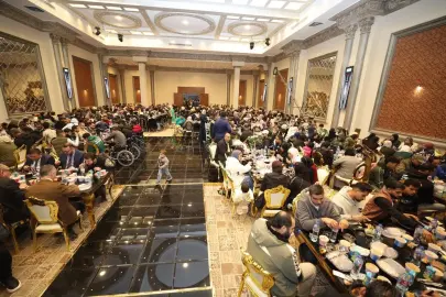 Kocaeli'de Başkan Büyükakın, Gazzeli ailelerle oruç açtı