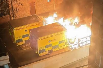 Londra'da Yahudi kuruluşuna ait 4 ambulans yakıldı