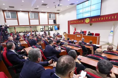 Sakarya'da Başkan Alemdar, hizmetleri sıraladı, uyum vurgusunu yineledi