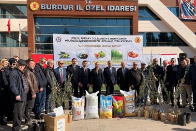 Üreticilere tohum ve fidan dağıtıldı