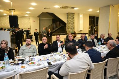 Yeşilyurt Belediye Başkanı Geçit, belediye meclis üyeleriyle iftarında buluştu