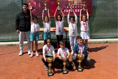 Bursa Osmangazili raketler 23 Nisan Kupası’nda parladı