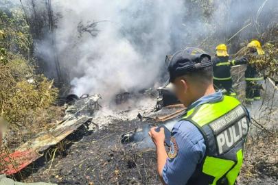 Filipinler'de kargo uçağı düştü: 2 ölü