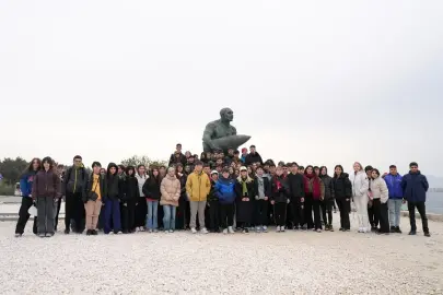 İstanbul Maltepeli öğrencilerden Çanakkale’ye duygusal ziyaret