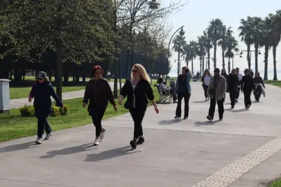 İzmitli kadınlar sağlık için yürüdü