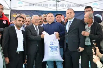 Kayseri Büyükşehir'den çiftçiye dev destek