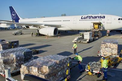 Lufthansa bu kez ücretsiz el bagajı uygulamasını sonlandırma kararı aldı