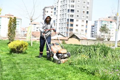Malatya'da park ve yeşil alanlar yaz sezonuna hazırlanıyor
