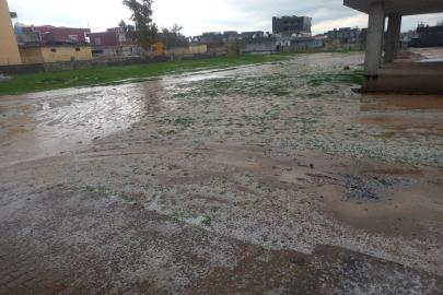 Mardin’de etkili olan dolu yağışı tarım arazilerine zarar verdi