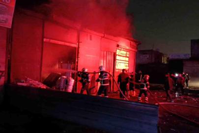 Şanlıurfa'da hurdacı dükkanında yangın