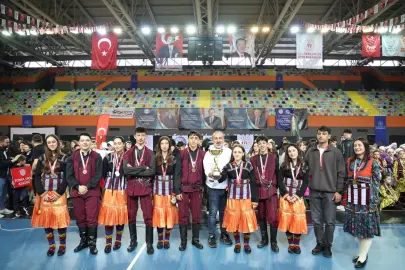 Trabzon’da halk oyunlarında çifte şampiyonluk