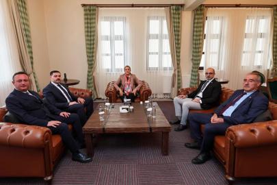 Vali Bilgihan, siyasi parti başkanlarıyla bir araya geldi