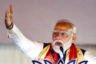 Modi: Yakıt tüketimini azaltın, altın alımını kısıtlayın