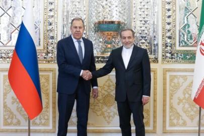 Rusya Dışişleri Bakanı Lavrov ile İranlı mekidaşı Arakçi görüştü