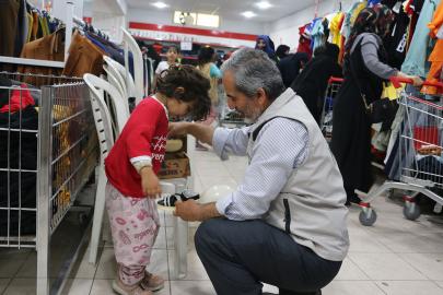 Şanlıurfa’da yetim ve muhtaç ailelere bayramlık desteği