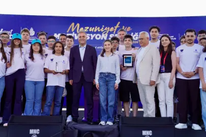 İstanbul Büyükşehir'in Ders Atölyeleri'nde mezuniyet heyecanı