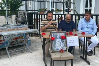 Zehra için dua edilip, lokma dağıtıldı