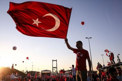15 Temmuz resmi tatil mi, hangi güne denk geliyor? 15 Temmuz'da kamu ve devlet daireleri açık mı?