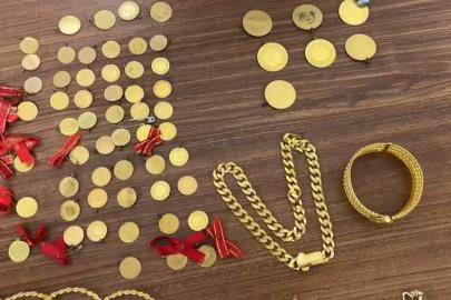 Apartmanın önünde servet buldu, polise teslim etti