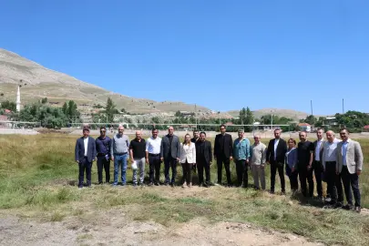 Başkan Vekili Özdemir Feslikan Er Meydanı’nı inceledi
