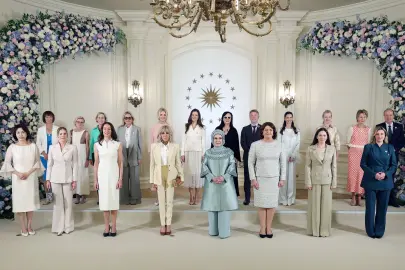 Emine Erdoğan’dan lider eşleriyle dijital güvenlik buluşması