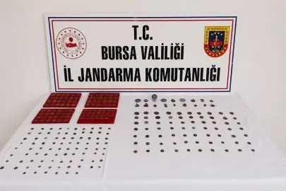 Bursa'da tarihi eser operasyonu! 273 sikke ve 18 obje ele geçirildi